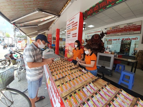 Cách tính trúng vé số 2 tỷ đóng thuế bao nhiêu?